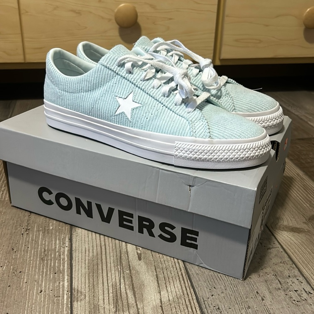 Brand new Converse one star